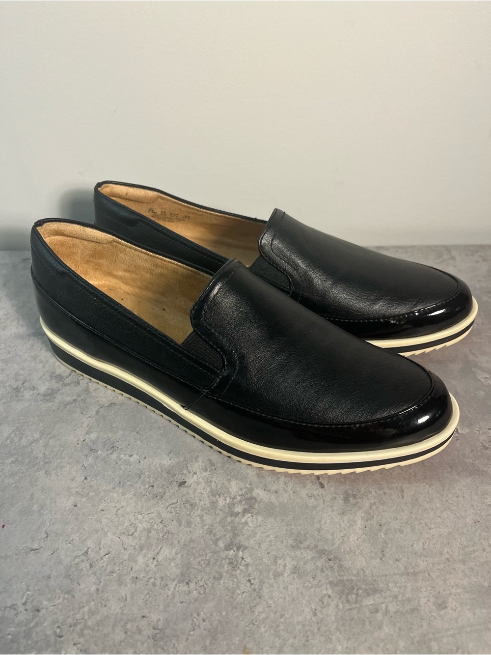 Naturalizer Rome Slip On Black Leather Loafers Platform White Striped Sole 7.5